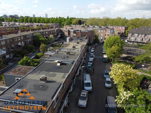 Luchtfoto dakinspectie woonwijk in Heythuysen Luchtfoto dakinspectie woonwijk in Heythuysen